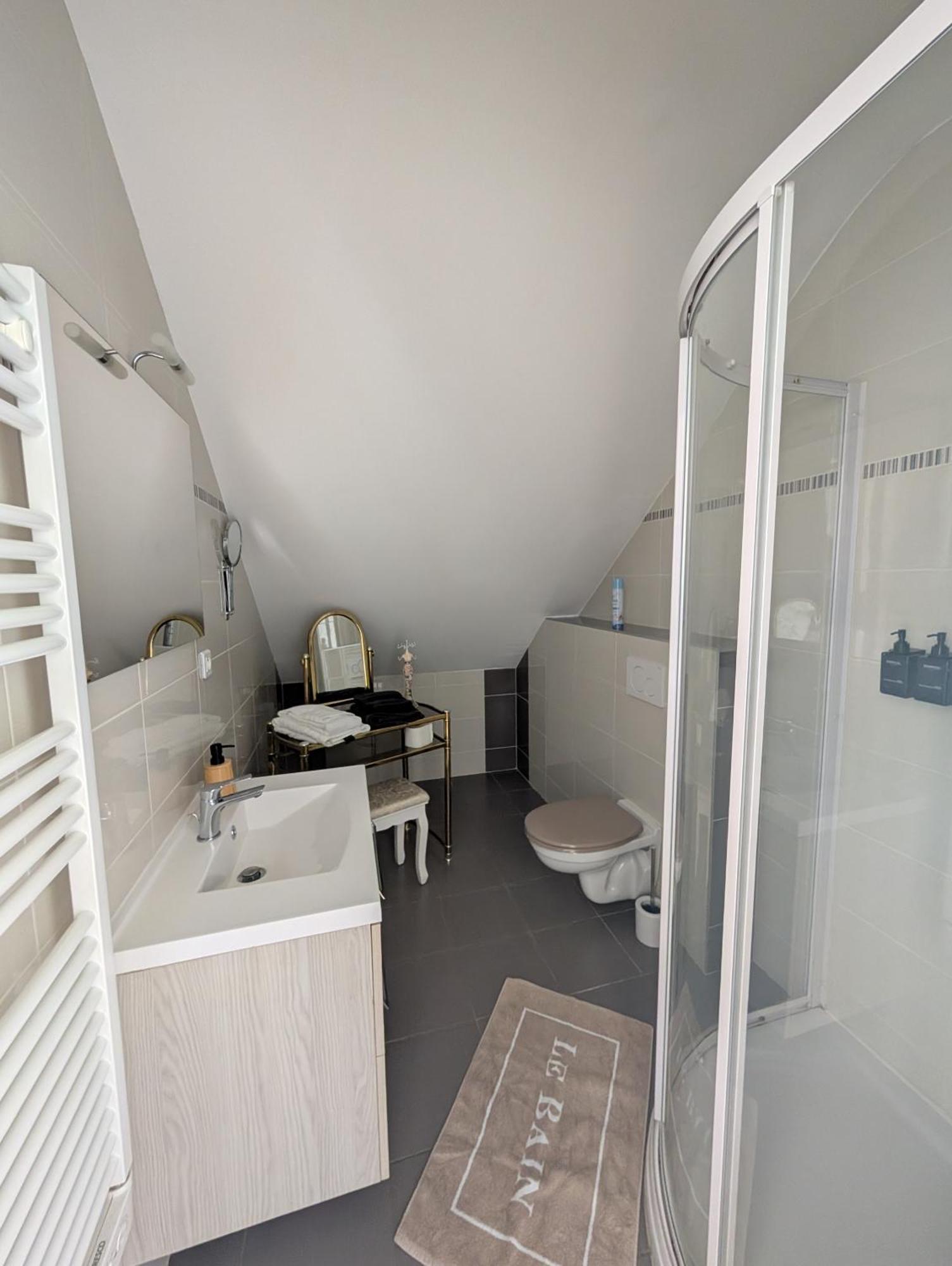 Bed and Breakfast A L Ombre Du Mont Saint Michel Huisnes-sur-Mer Exterior foto